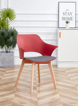 Scandinavian Modern PP Plastic Chair Comfortable