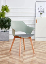 Scandinavian Modern PP Plastic Chair Comfortable